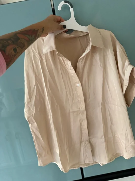 Cupshe Short-Sleeve Button-Down Shirt - Cream Beige - Picture 2 of 4